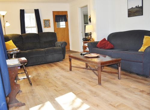 3764 84th St, Milwaukee WI  53228-1704 exterior