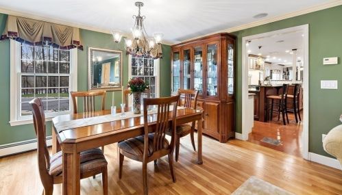 181 Johnny Cake St, North Andover MA 01845-5613 exterior