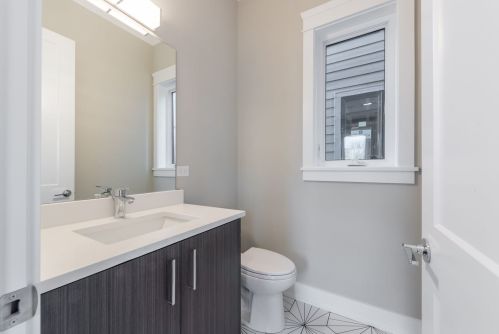 6502 University Ave, Chicago IL 60619-1327 exterior