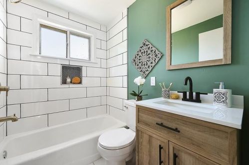 4985 Aspen St, Pittsburgh PA  15122-1250 exterior