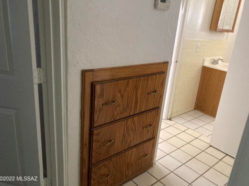 263 Alturas St, Tucson AZ 85705-4402 exterior