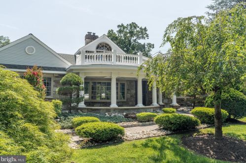 2451 High Rd, Huntingdon Valley, PA 19006-6533