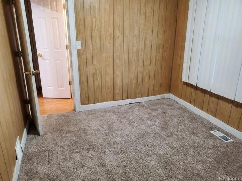 18033 Hanna St, Melvindale MI  48122-1422 exterior