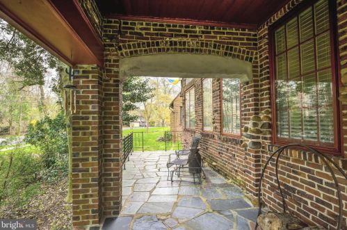 5 Cadwalader Dr, Trenton NJ 08618-3301 exterior