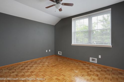 37 Baytree Cir, Middletown NJ 07748-5105 exterior