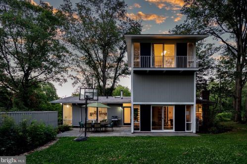 2309 Glasgow Rd, Alexandria, VA 22307-1800