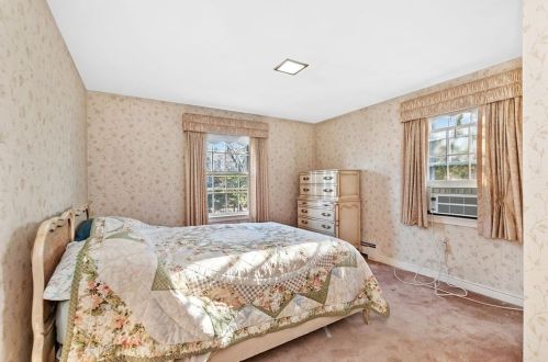 51 Fessenden St, Newton MA 02460-1119 exterior