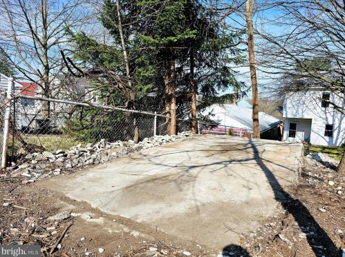 2127 Norwegian St, Primrose PA 17901-3817 exterior