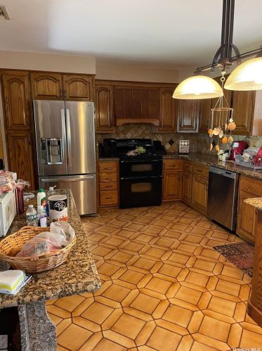 258 Kellum St, Babylon NY  11704-5022 exterior