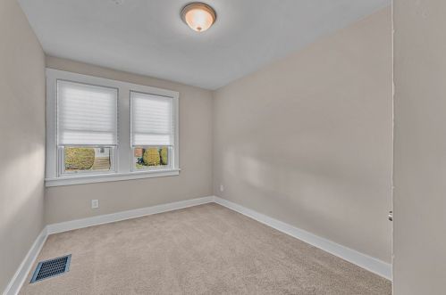 1314 Bellaire Pl, Pittsburgh PA  15226-1830 exterior