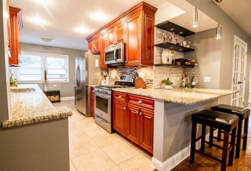 895 Parkside Ave, Elmhurst IL 60126-5027 exterior