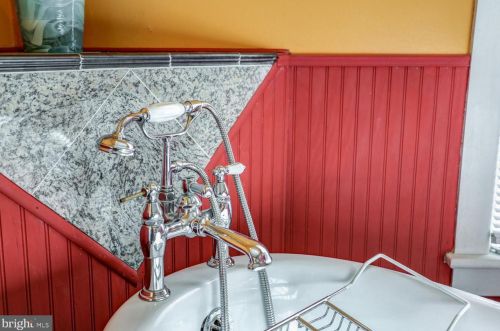 48 Cottage Ave, Lancaster PA  17602-3212 exterior