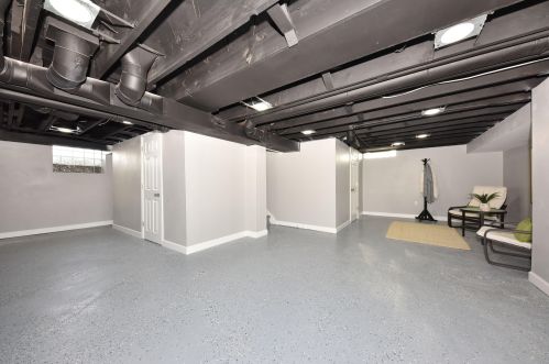 5504 33rd St, Milwaukee WI  53221-4026 exterior