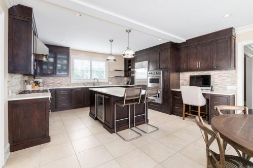 100 Orch St, Greenwich CT exterior