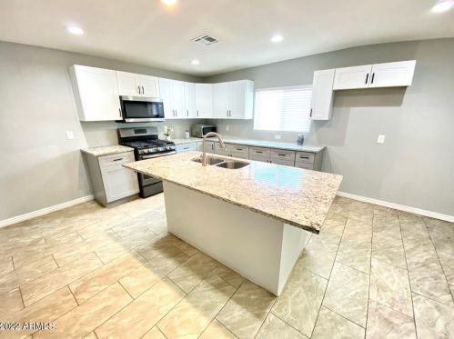 1829 37 Dr, Phoenix AZ 85029-1109 exterior