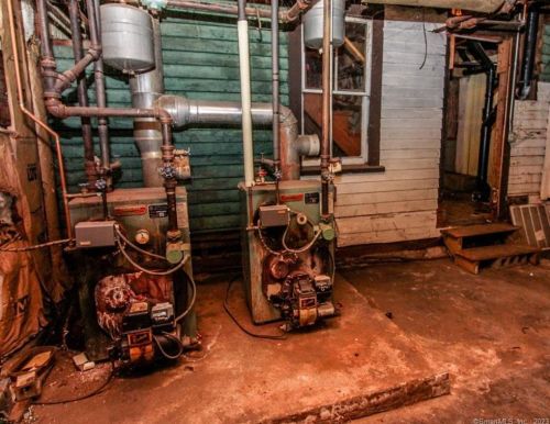 387 Putnam Pike, Killingly CT 06241-1608 exterior