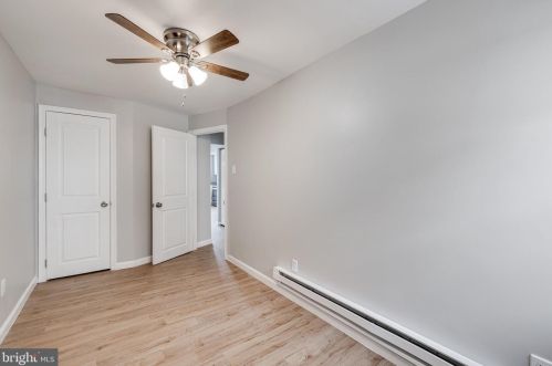 6410 Guyer Ave, Philadelphia PA 19153-2406 exterior