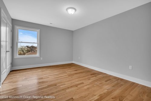 16 John St, Old Bridge NJ 08857-1705 exterior