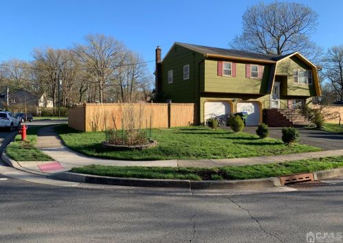 16 Janina Ave, Edison, NJ 08820-2047