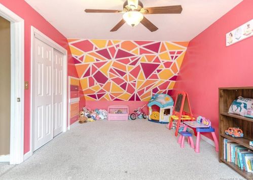 1893 Upper Maple St, Killingly CT 06241-1513 exterior