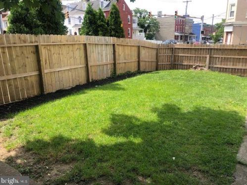 704 Walnut St, Lancaster PA  17602-2435 exterior