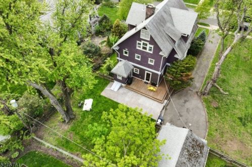 476 Summit Ave, Maplewood NJ  07040-1308 exterior