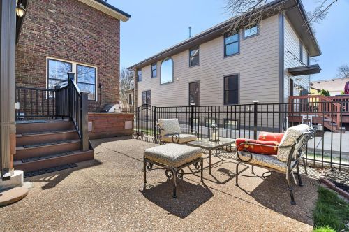 7457 Teasdale Ave, Saint Louis MO 63130-4056 exterior