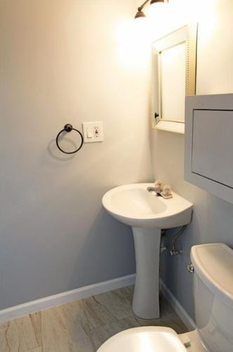 3 Chapel Dr, Pittsburgh PA 15237-2518 exterior