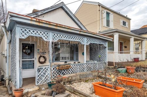 223 Kaercher St, Pittsburgh, PA 15207-1175