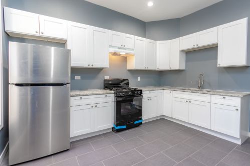 5835 Wabash Ave, Chicago IL 60637-2124 exterior