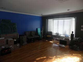 100 Circle Dr, Syosset NY  11791-6811 exterior