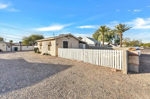 521 Carol Ave, Phoenix AZ 85021-2071 exterior