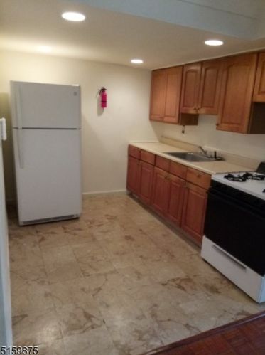 465 Valley St, Maplewood NJ 07040-1330 exterior