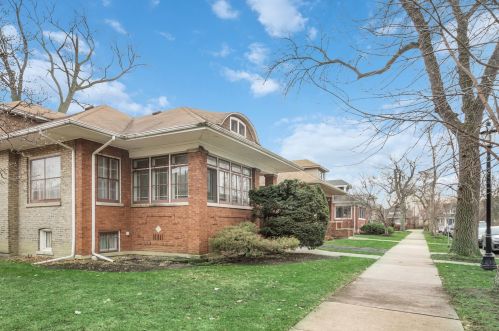 3623 Avers Ave, Chicago, IL 60618-4017