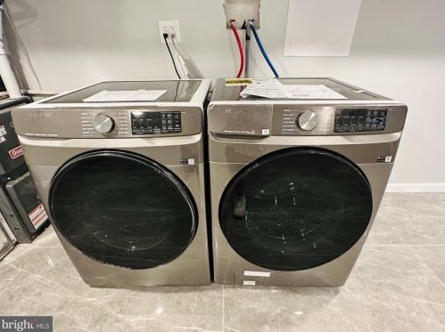 2744 Marshall St, Philadelphia PA 19133-0023 exterior