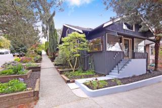 4522 3 Ave, Seattle WA  98125-3010 exterior