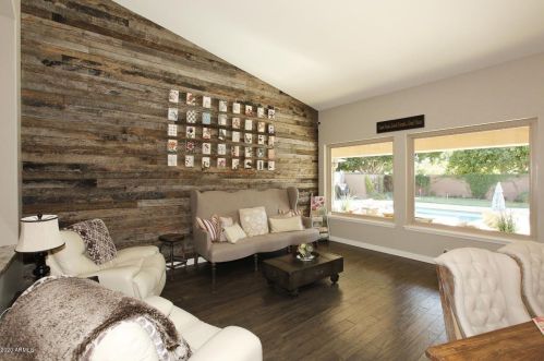 4515 Chisum Trl, Phoenix AZ  85050-8568 exterior