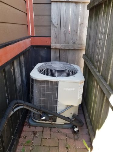 6449 Claremont Ave, Chicago IL 60645-1704 exterior