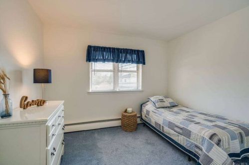 16 Dunford St, Huntington Station NY 11747-1312 exterior