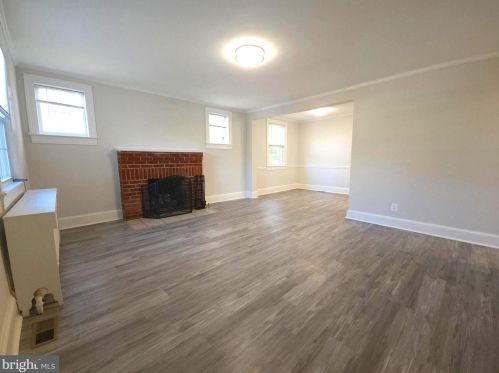 733 1st St, Arlington VA  22203-1861 exterior