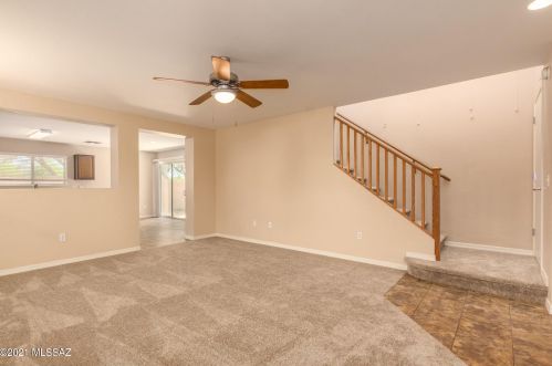 7618 Desert Overlook Dr, Tucson AZ  85710-8164 exterior