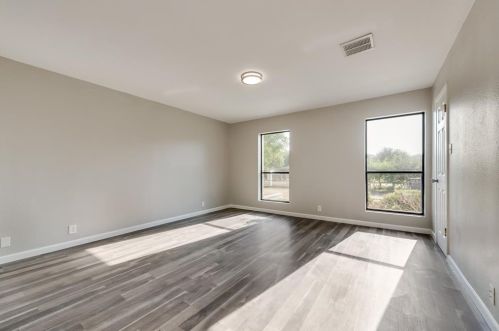 2634 Cypress Ave, Dallas TX  75227-8024 exterior