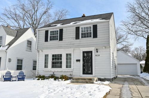 4634 Idlewild Ave, Milwaukee, WI 53211-1038