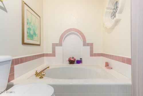 9418 51st St, Phoenix AZ 85044-2313 exterior