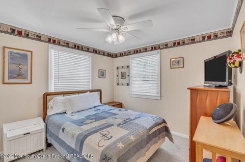 403 New York Ave, Point Pleasant Beach NJ 08742-3338 exterior