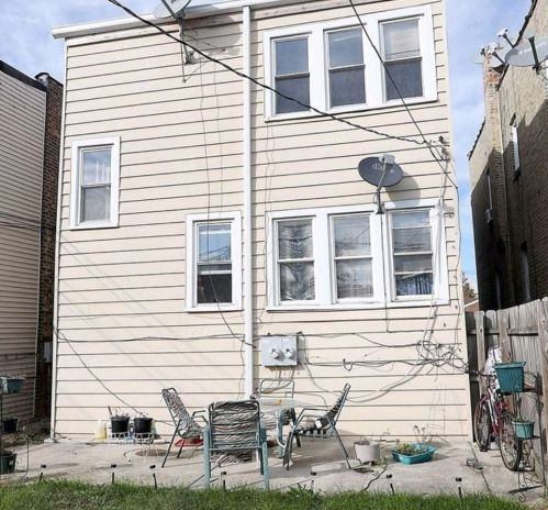 4413 Iowa St, Chicago IL 60651-3420 exterior