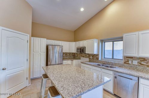 4541 Paseo Don Rolando, Tucson AZ 85746-8464 exterior