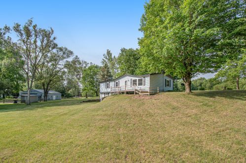 7695 14th St, Kalamazoo, MI 49009-6391