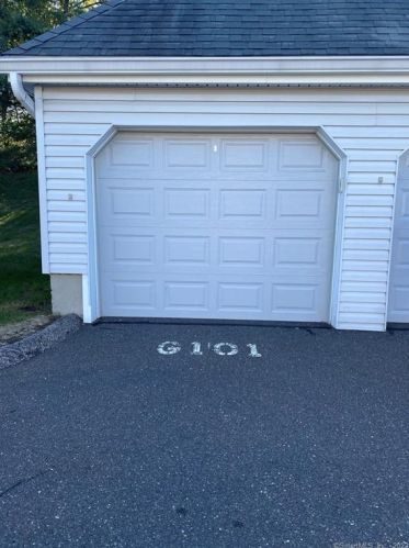 1432 Windward Rd, Milford CT 06461-1767 exterior