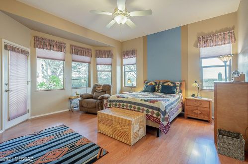 2621 Peter Seward Dr, Tucson AZ 85745-9611 exterior